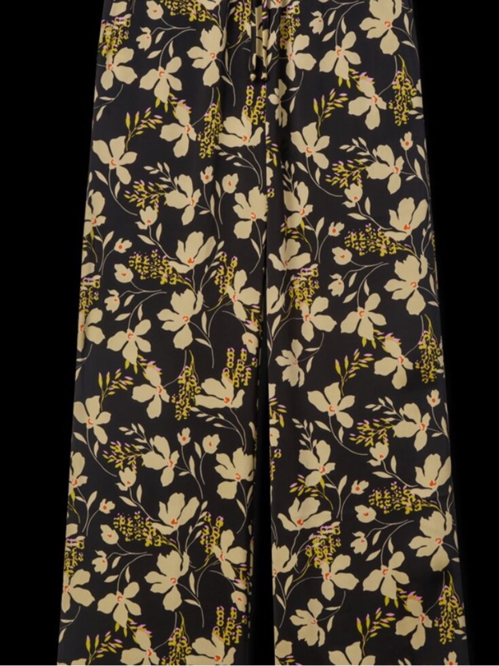 Cabi Set Up Pants - Relaxed
Fit High Waist Wide Leg - Picture 6 of 6